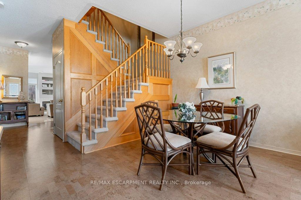 Photo 12 of 68 Morrison Crescent, Grimsby, Grimsby Beach — HOMEH