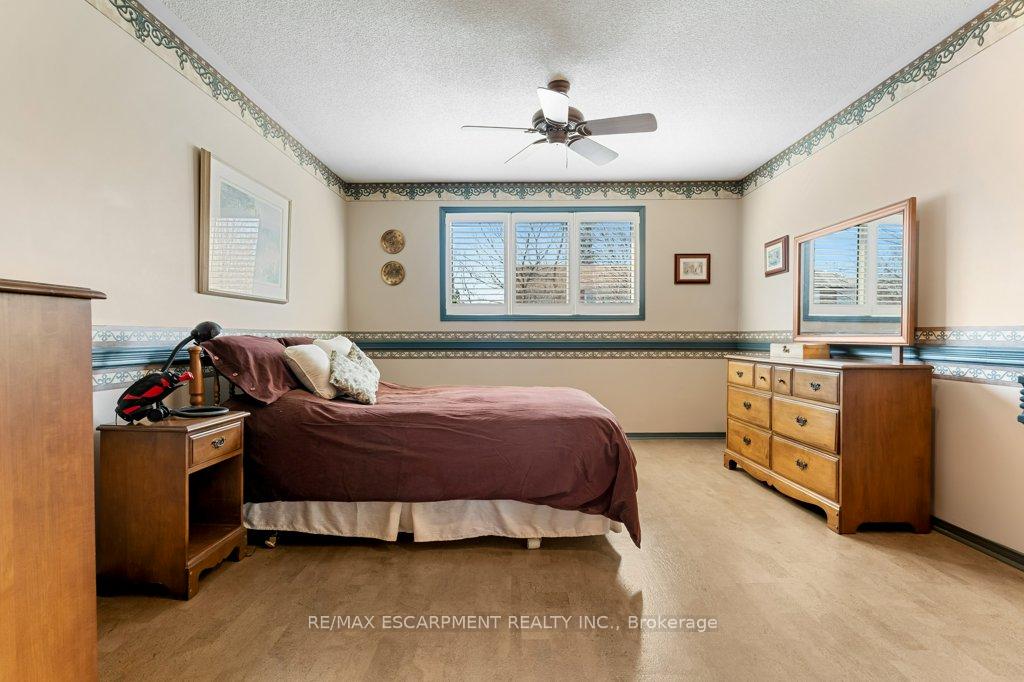 Photo 24 of 68 Morrison Crescent, Grimsby, Grimsby Beach — HOMEH