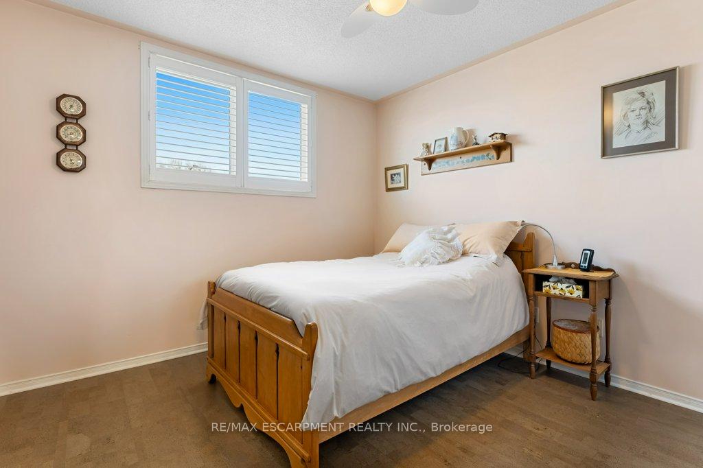 Photo 28 of 68 Morrison Crescent, Grimsby, Grimsby Beach — HOMEH