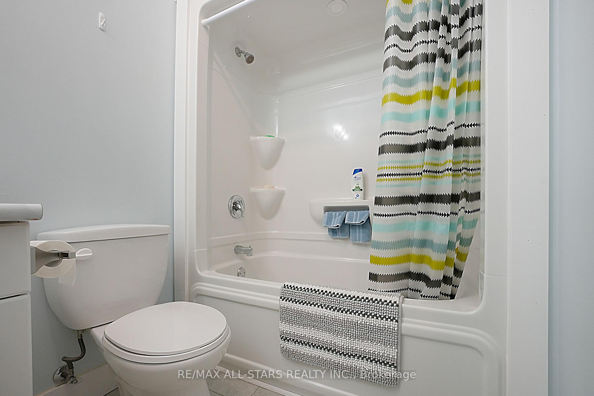 Photo 15 of 98 Bond Street E, Kawartha Lakes, Fenelon Falls — HOMEH