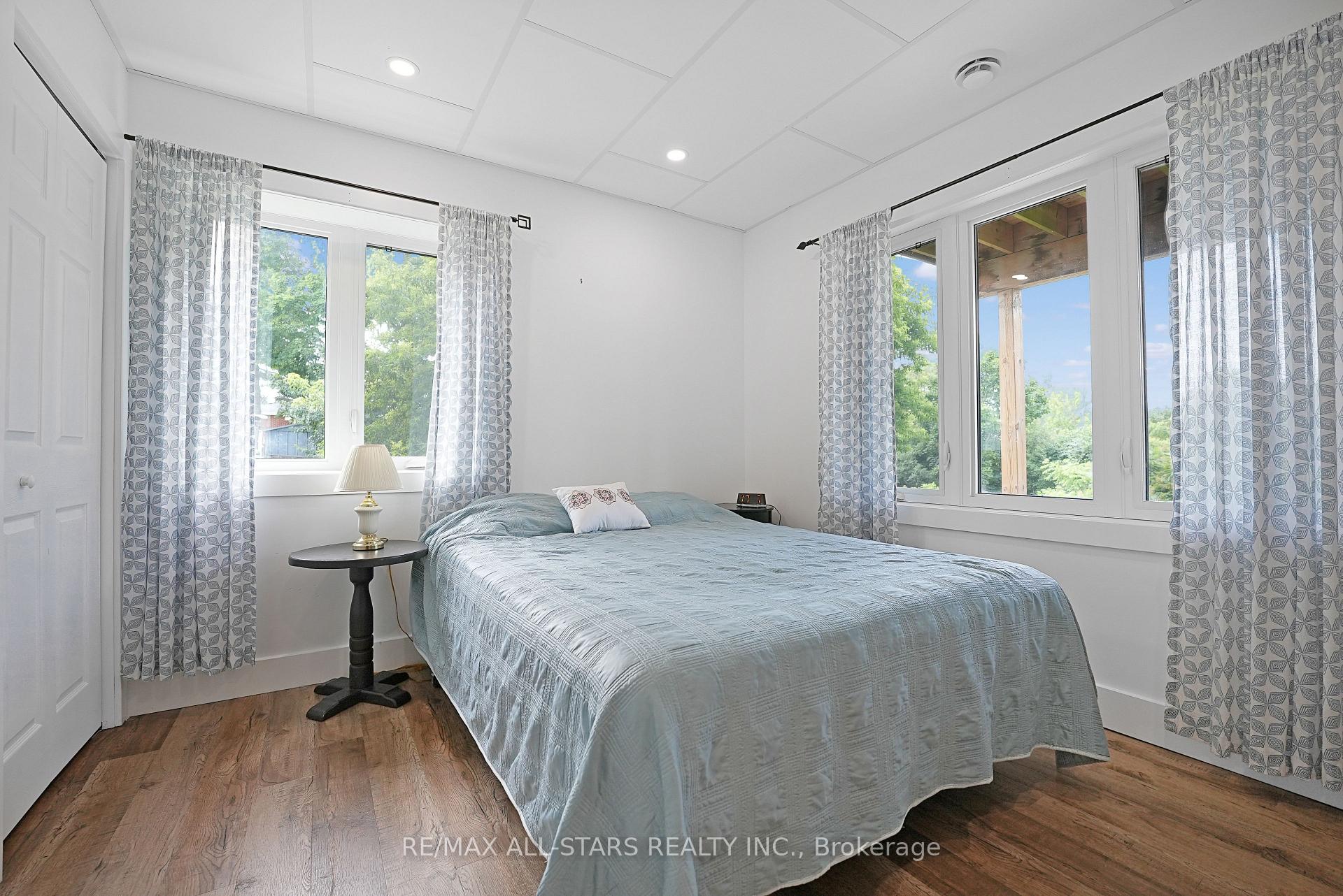 Photo 22 of 98 Bond Street E, Kawartha Lakes, Fenelon Falls — HOMEH