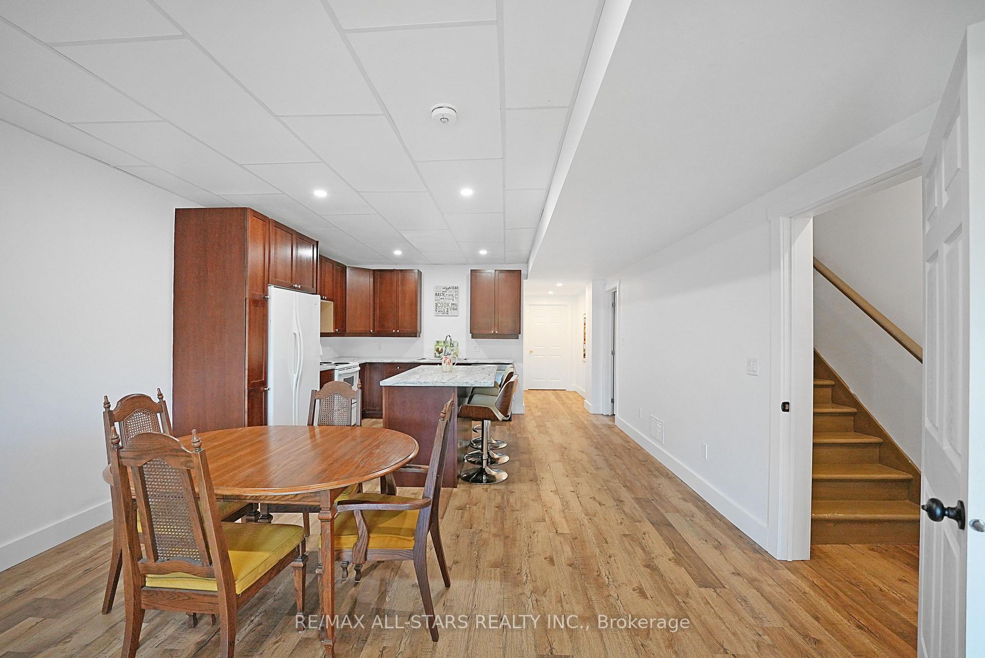 Photo 24 of 98 Bond Street E, Kawartha Lakes, Fenelon Falls — HOMEH