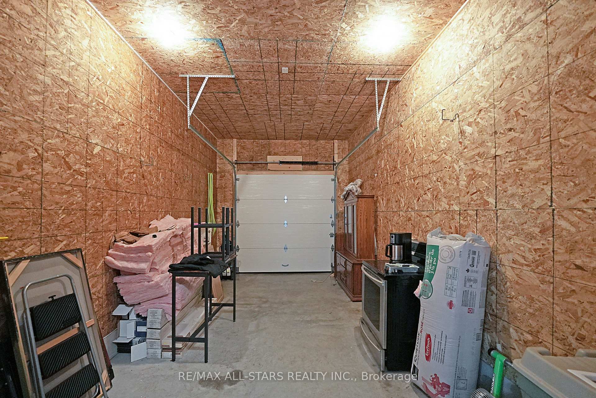 Photo 33 of 98 Bond Street E, Kawartha Lakes, Fenelon Falls — HOMEH