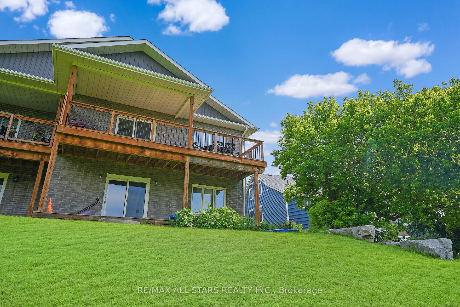 Photo 34 of 98 Bond Street E, Kawartha Lakes, Fenelon Falls — HOMEH