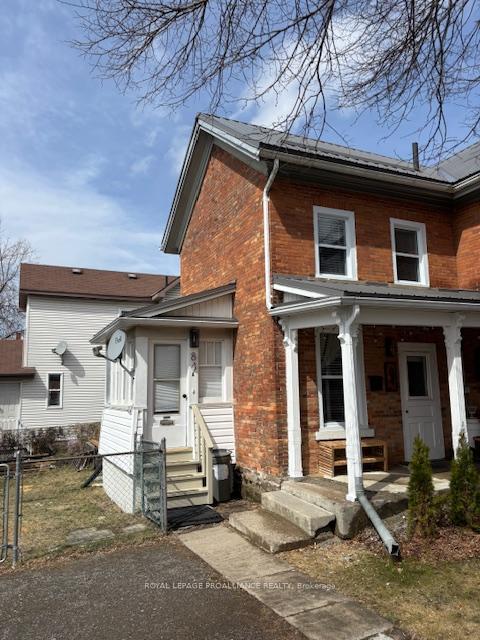 Front of 84A Pearl Street W