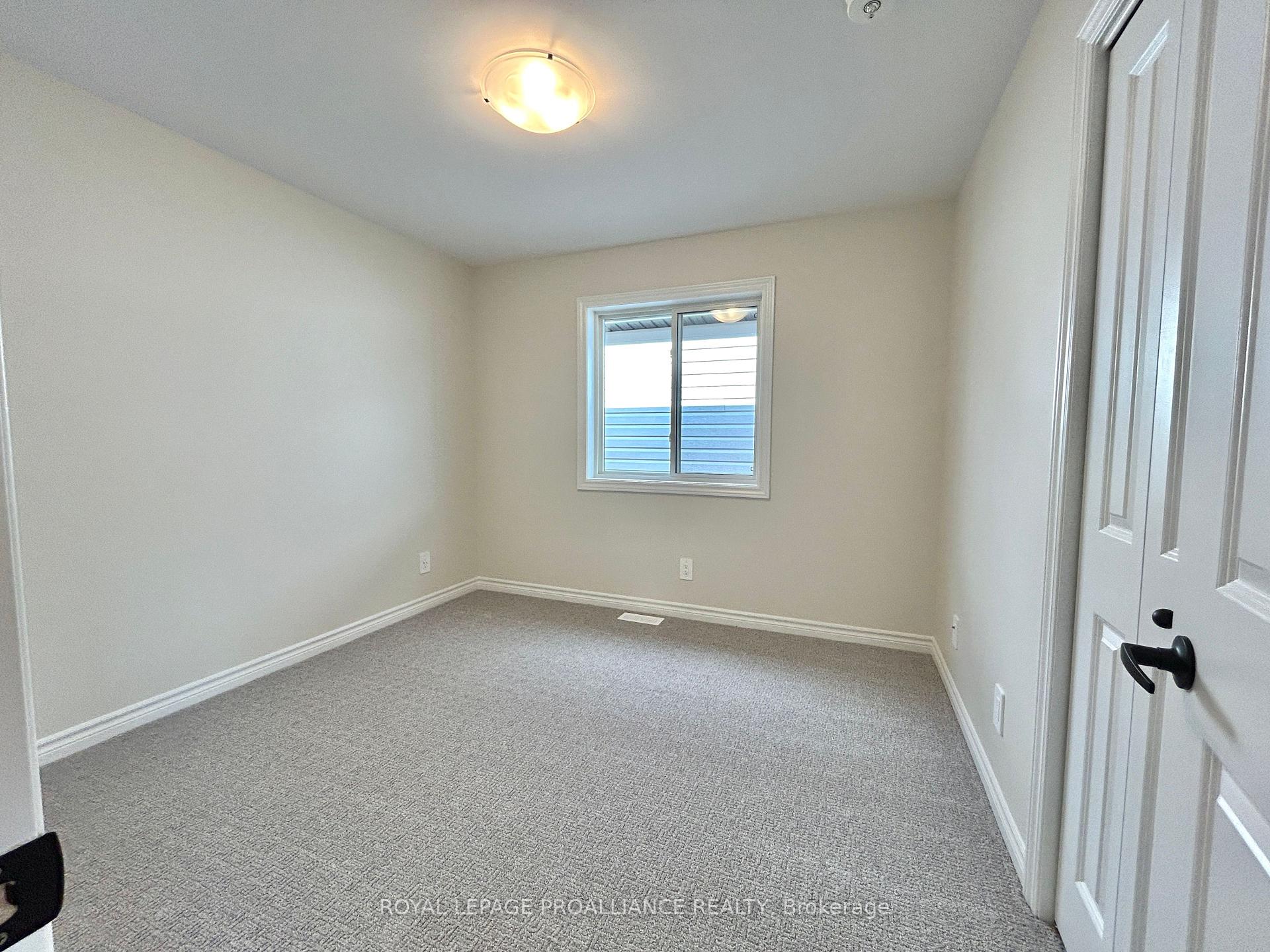 Photo 18 of 6 Peace River Street, Belleville, Thurlow Ward — HOMEH