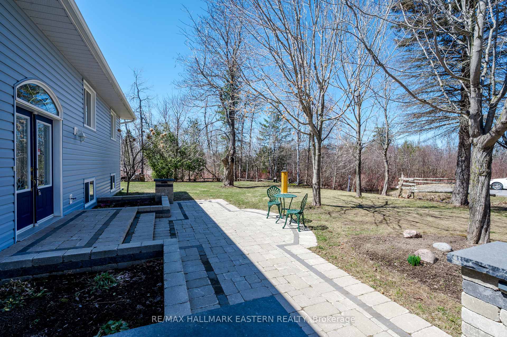 Photo 3 of 2 Gore Street, Kawartha Lakes, Manvers — HOMEH