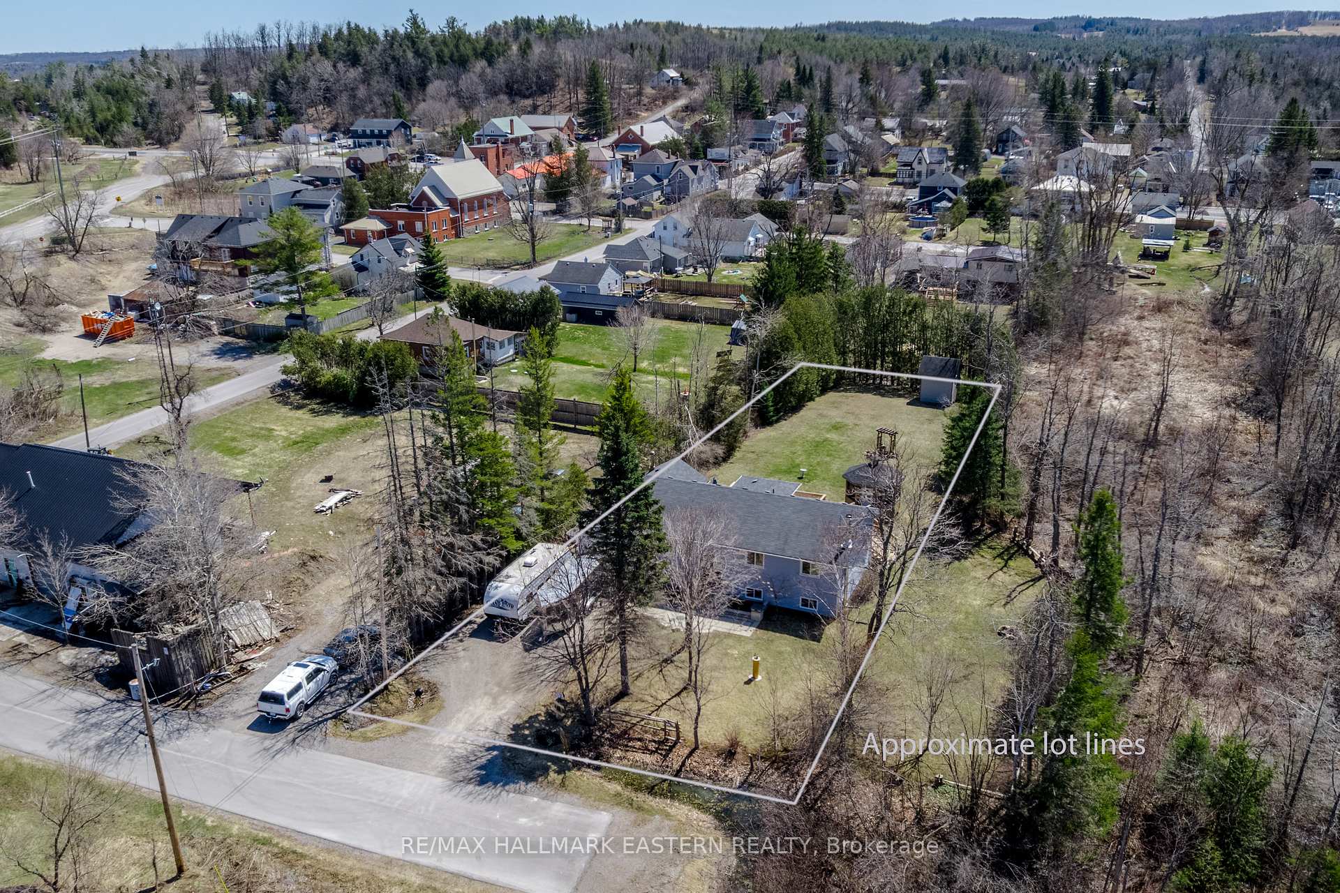Photo 4 of 2 Gore Street, Kawartha Lakes, Manvers — HOMEH