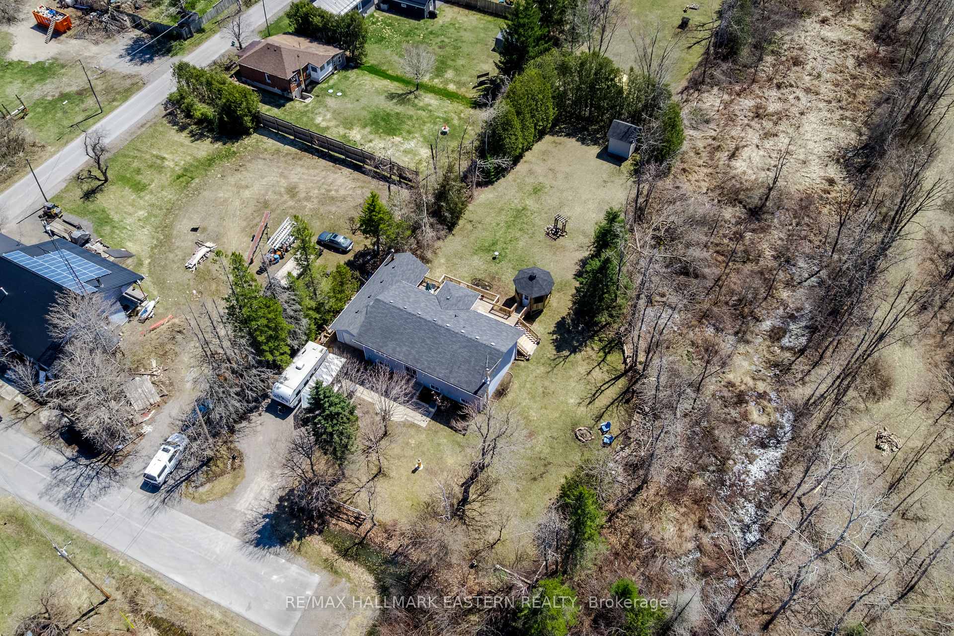 Photo 5 of 2 Gore Street, Kawartha Lakes, Manvers — HOMEH