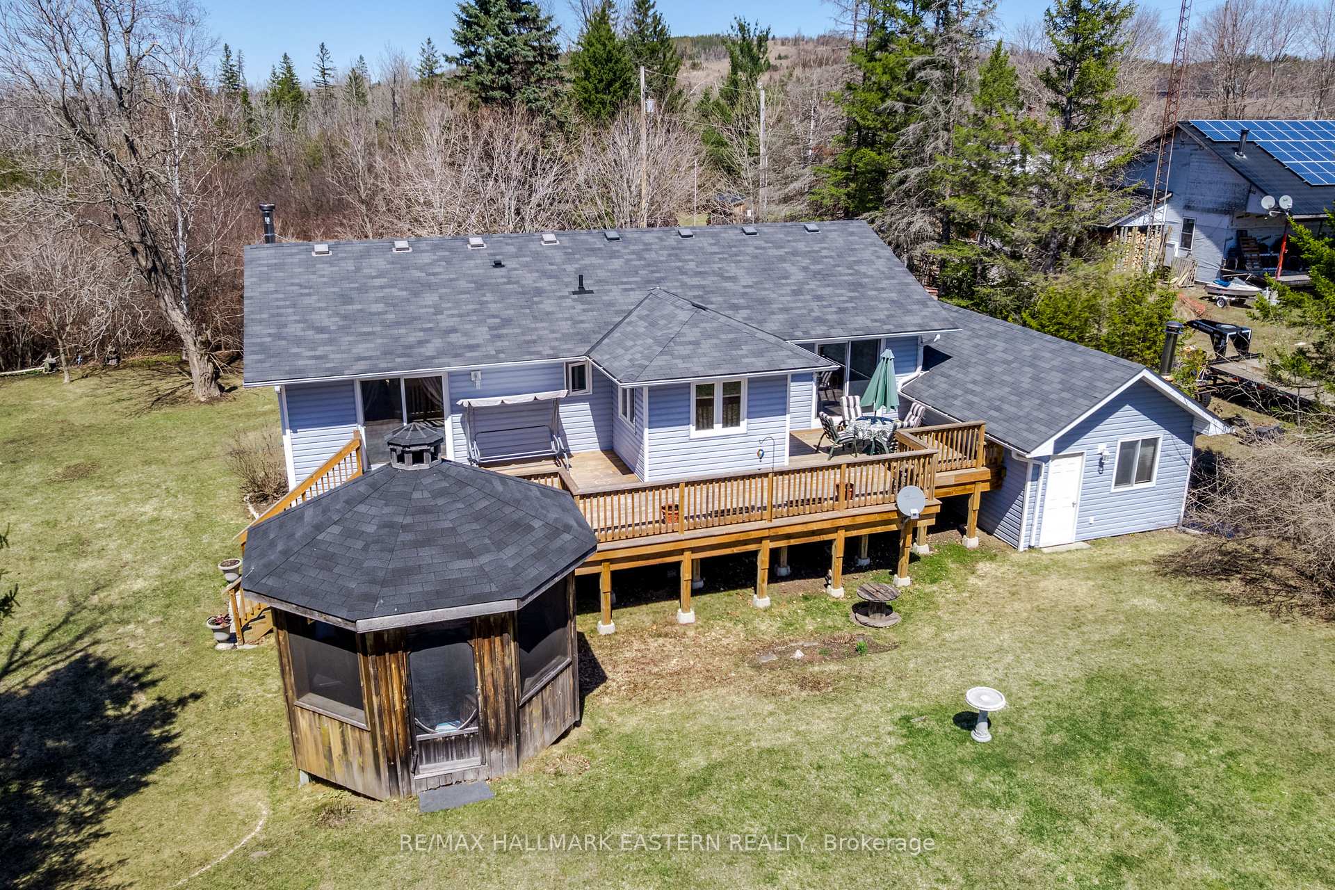 Photo 7 of 2 Gore Street, Kawartha Lakes, Manvers — HOMEH