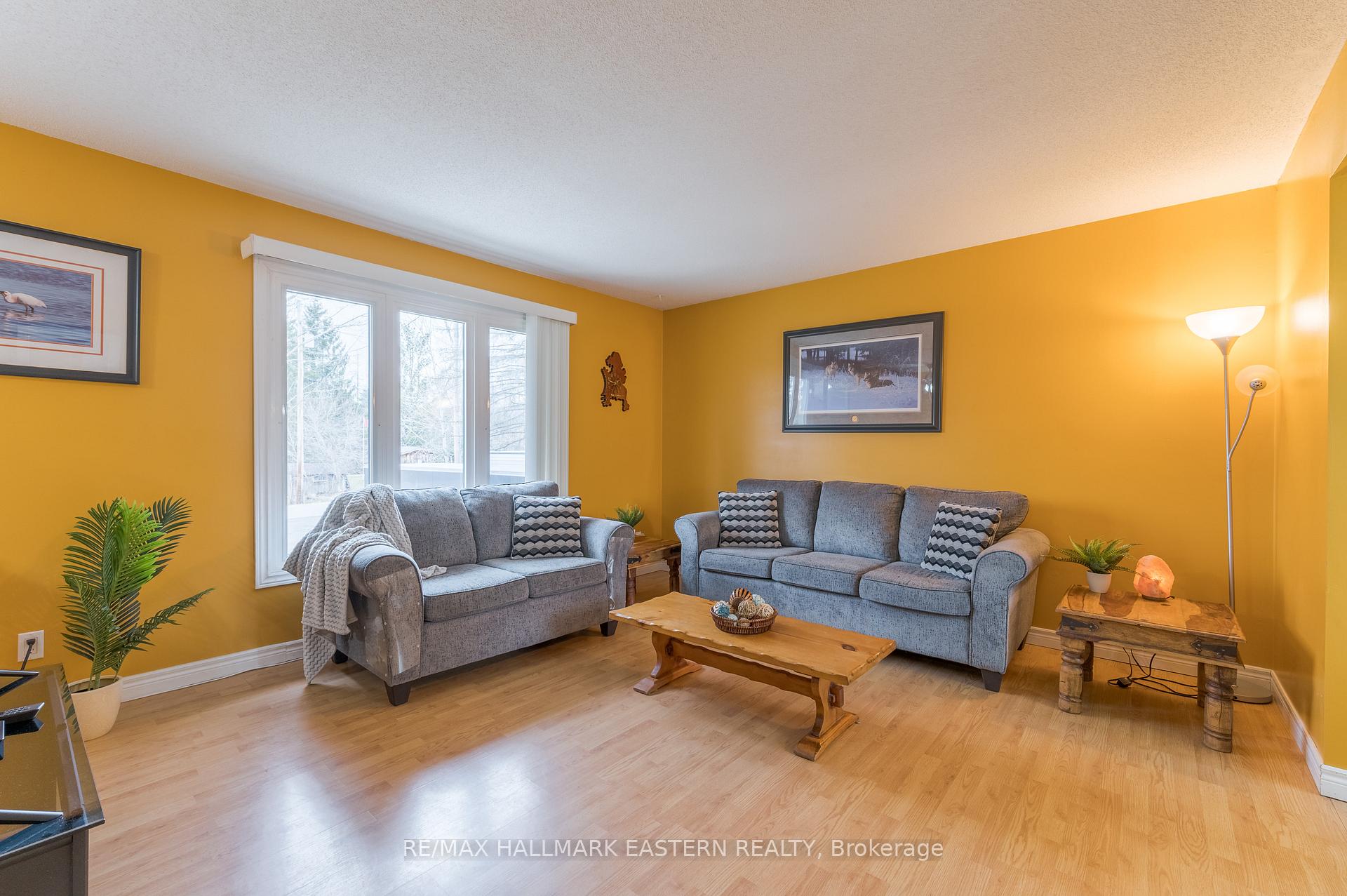 Photo 11 of 2 Gore Street, Kawartha Lakes, Manvers — HOMEH