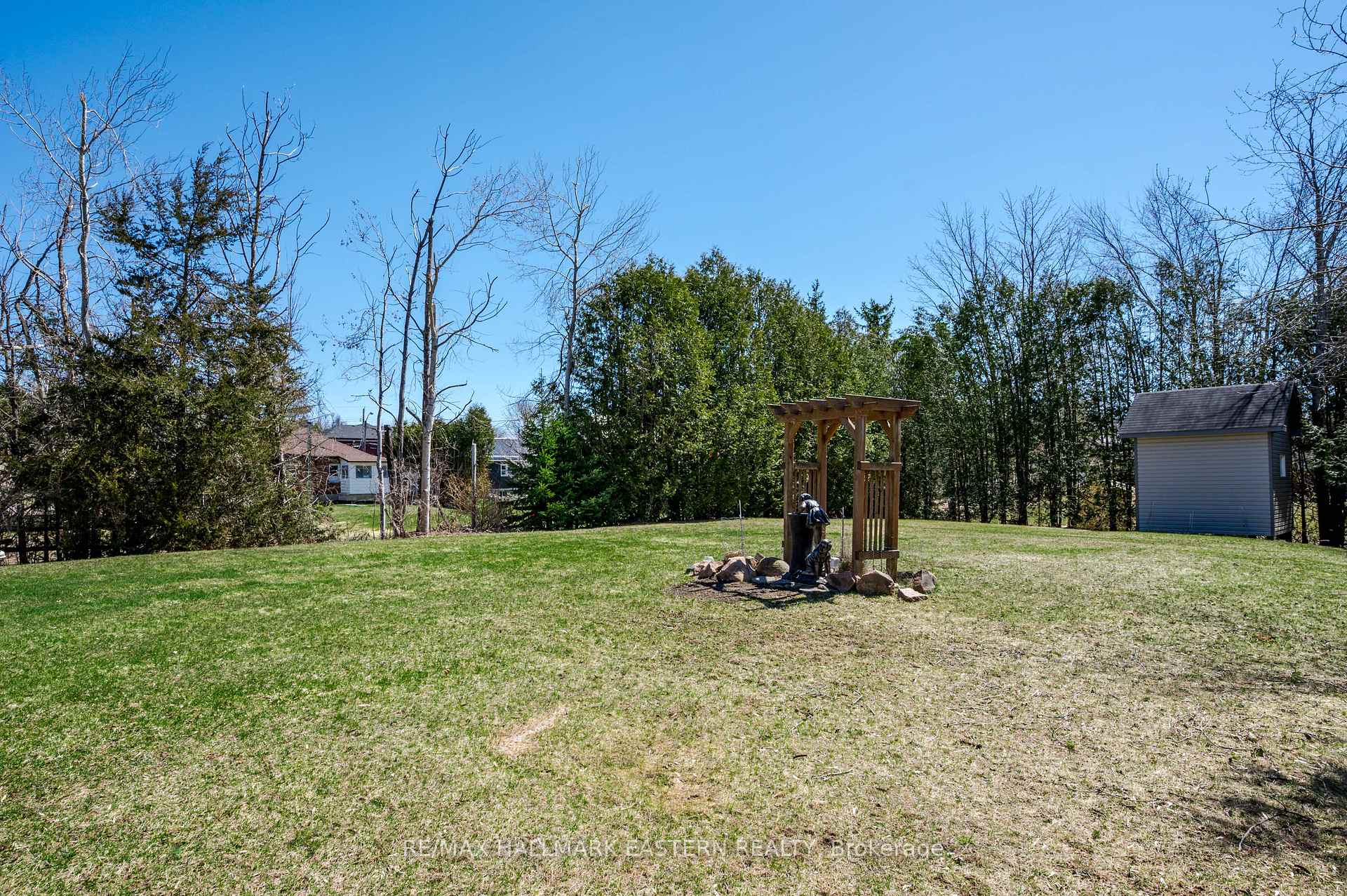 Photo 48 of 2 Gore Street, Kawartha Lakes, Manvers — HOMEH