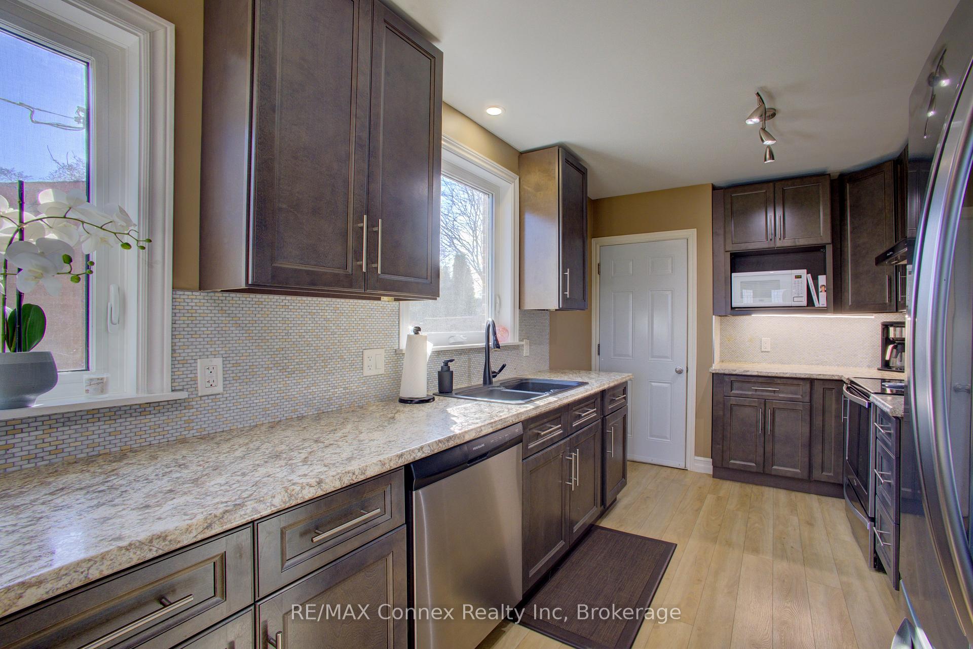 Photo 10 of 20 Laverne Avenue, Guelph, St. George's — HOMEH