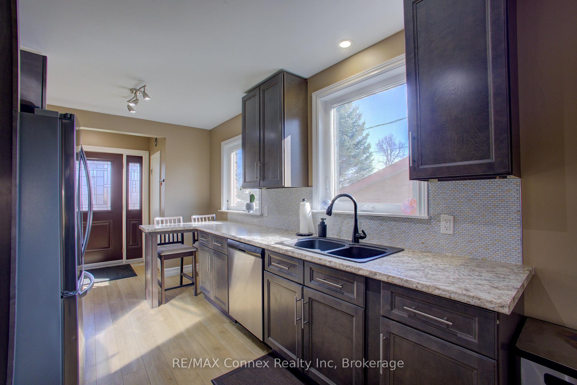 Photo 11 of 20 Laverne Avenue, Guelph, St. George's — HOMEH