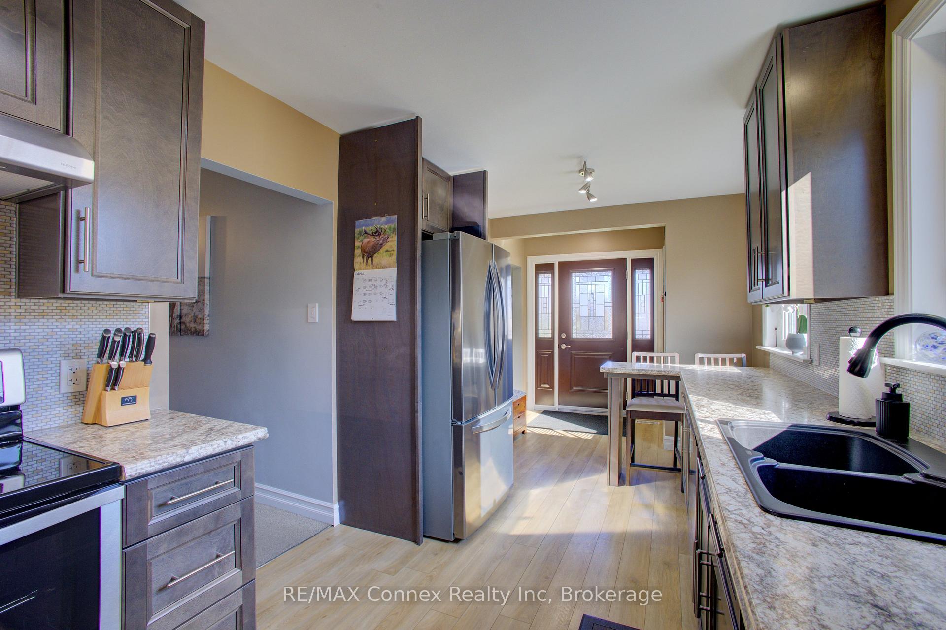 Photo 16 of 20 Laverne Avenue, Guelph, St. George's — HOMEH
