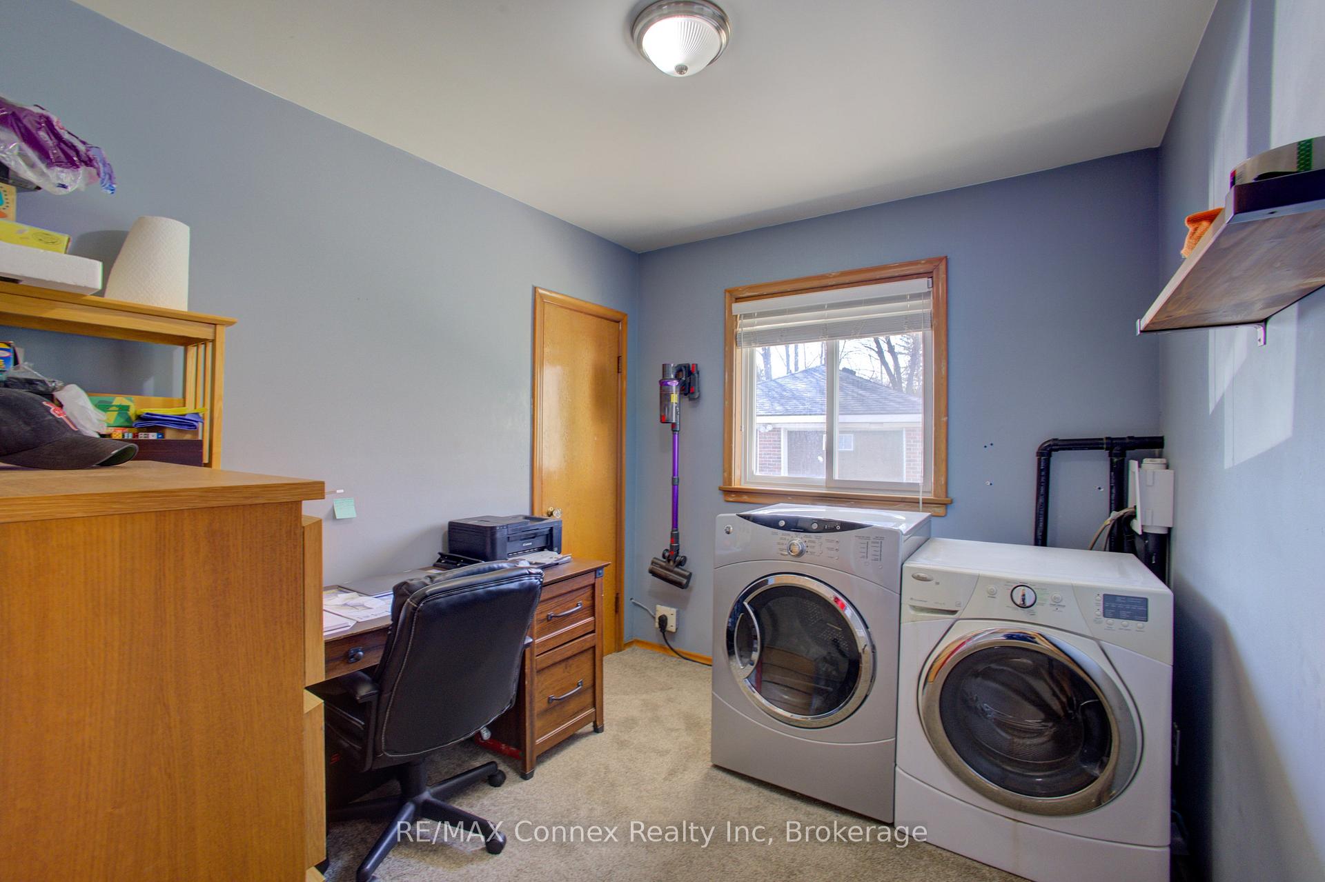 Photo 17 of 20 Laverne Avenue, Guelph, St. George's — HOMEH