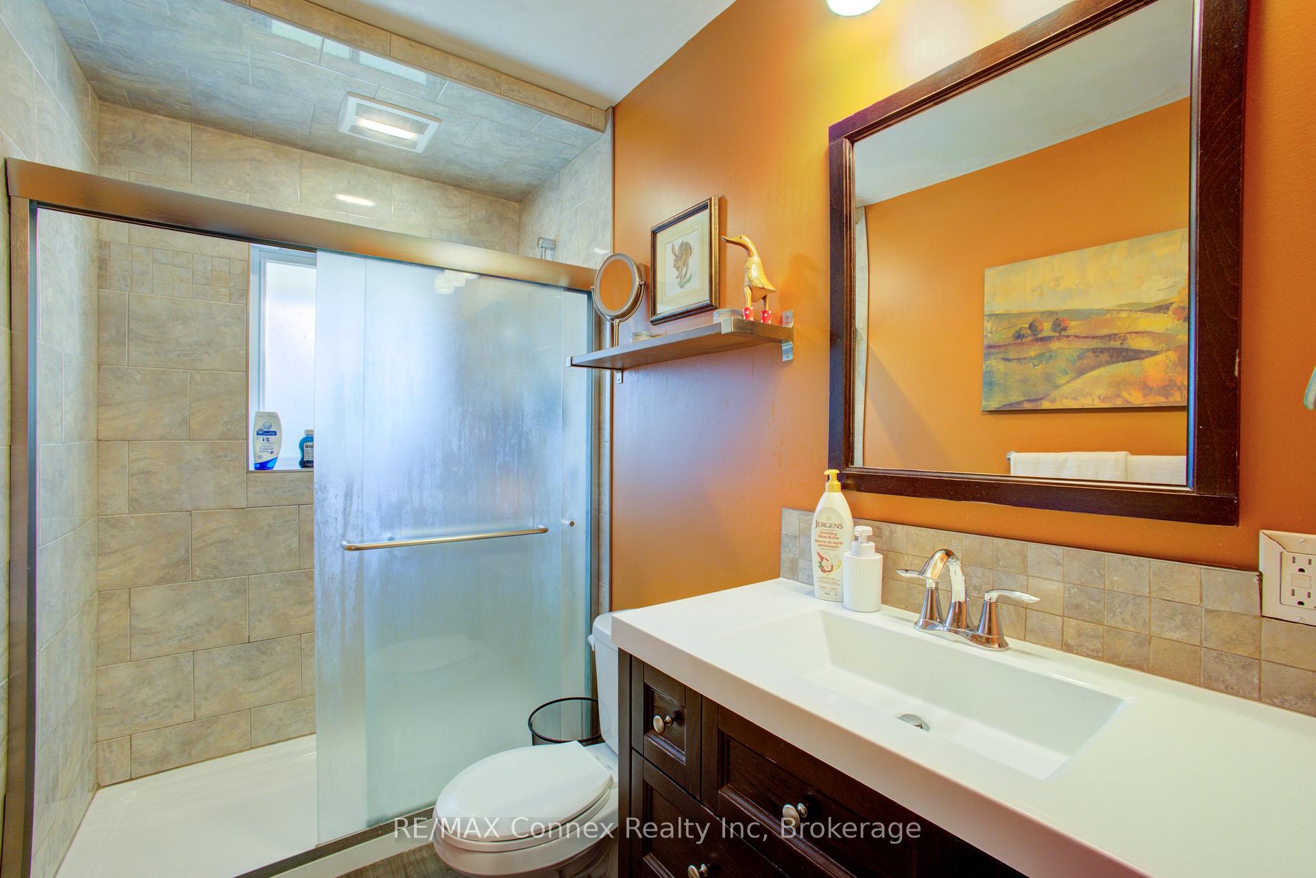 Photo 21 of 20 Laverne Avenue, Guelph, St. George's — HOMEH