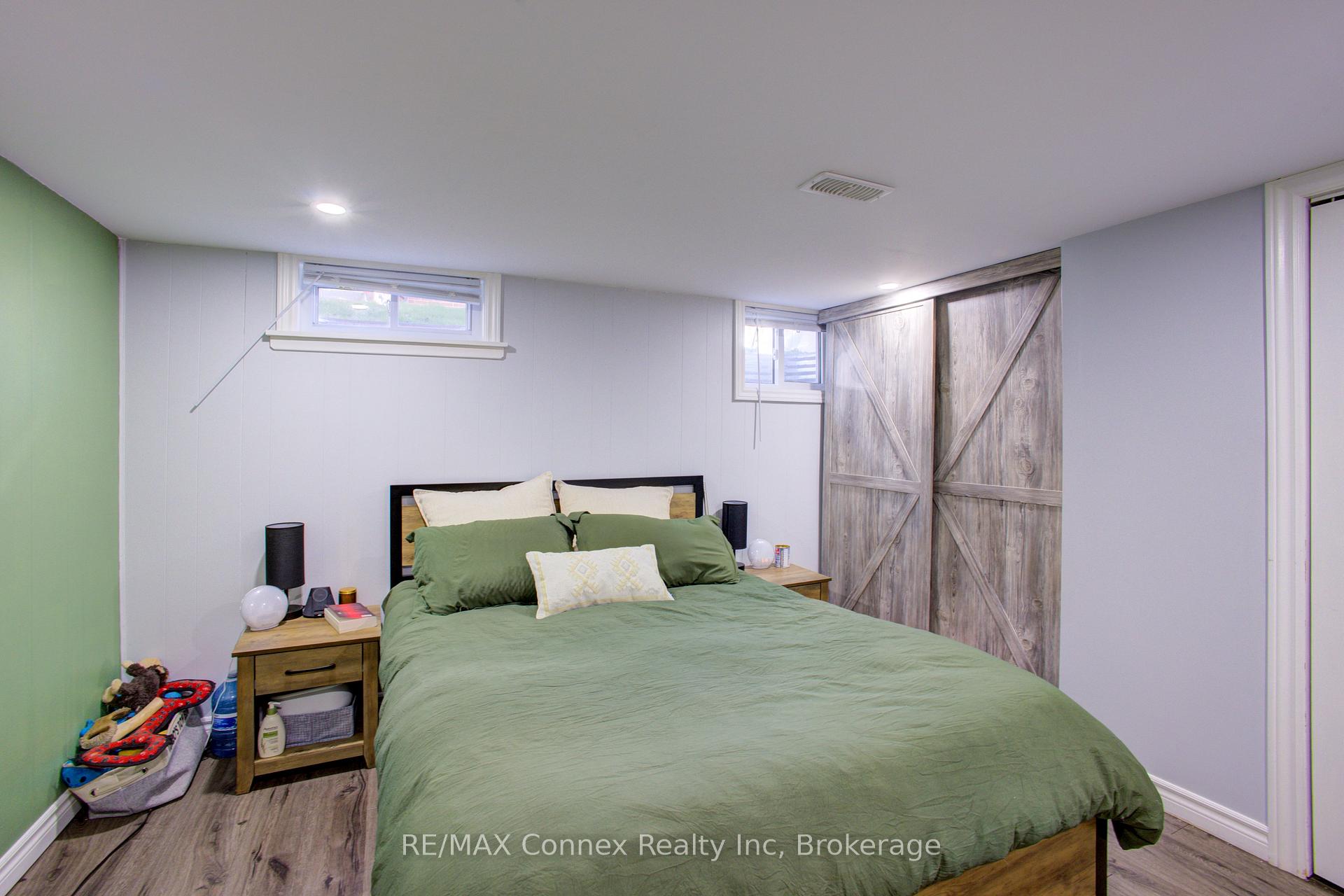 Photo 27 of 20 Laverne Avenue, Guelph, St. George's — HOMEH