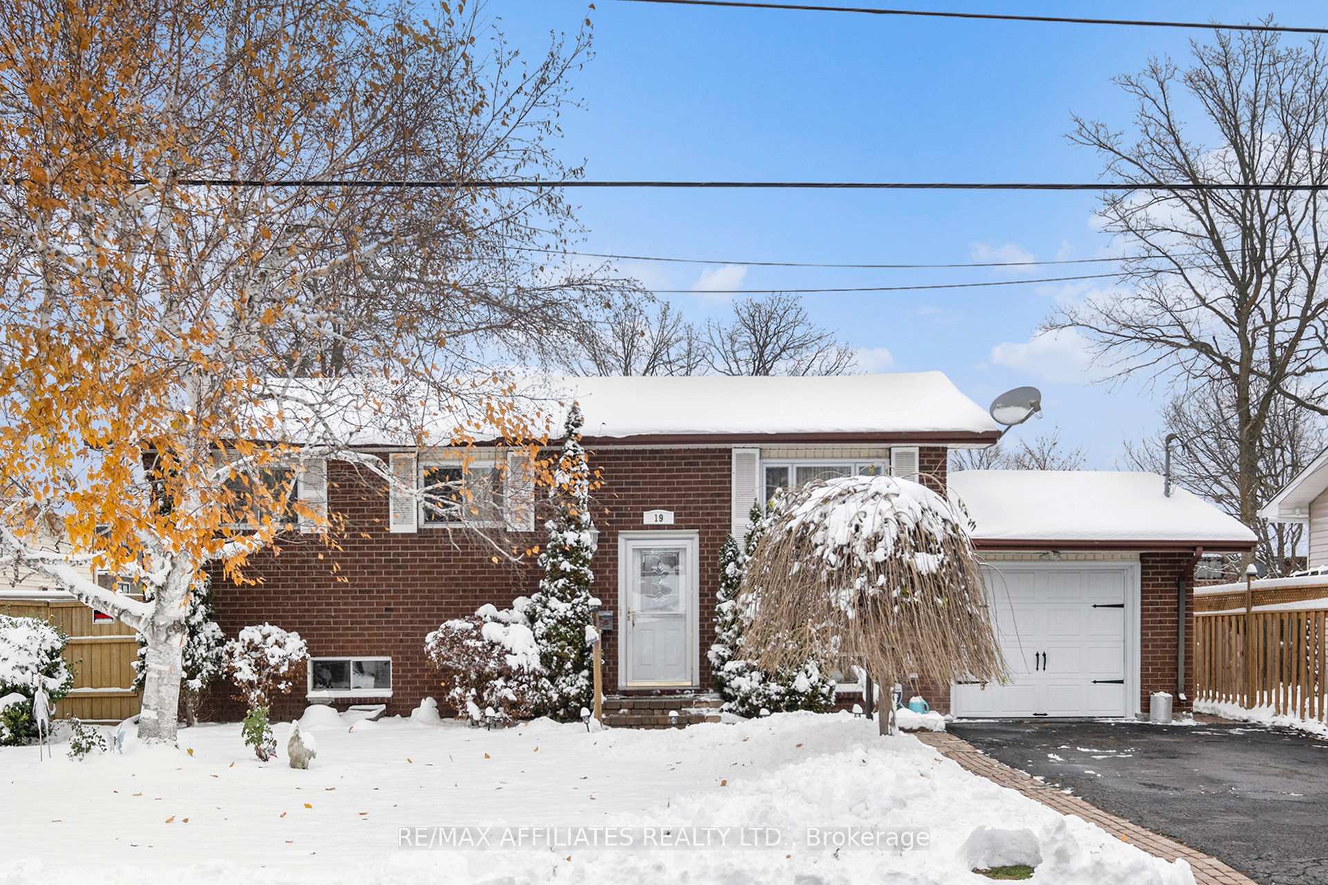 Photo 1 of 19 Knox Street, Carleton Place — HOMEH