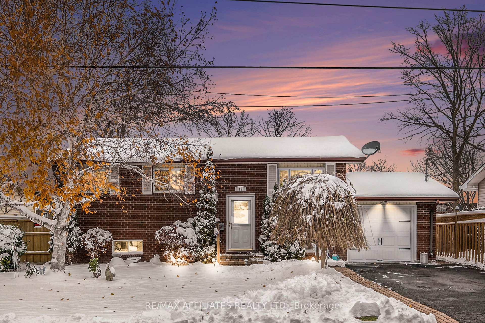 Photo 2 of 19 Knox Street, Carleton Place — HOMEH