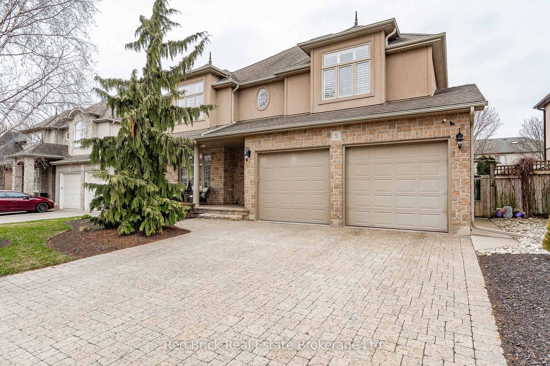 Photo 3 of 5 Bright Lane, Guelph, Pineridge/Westminster Woods — HOMEH