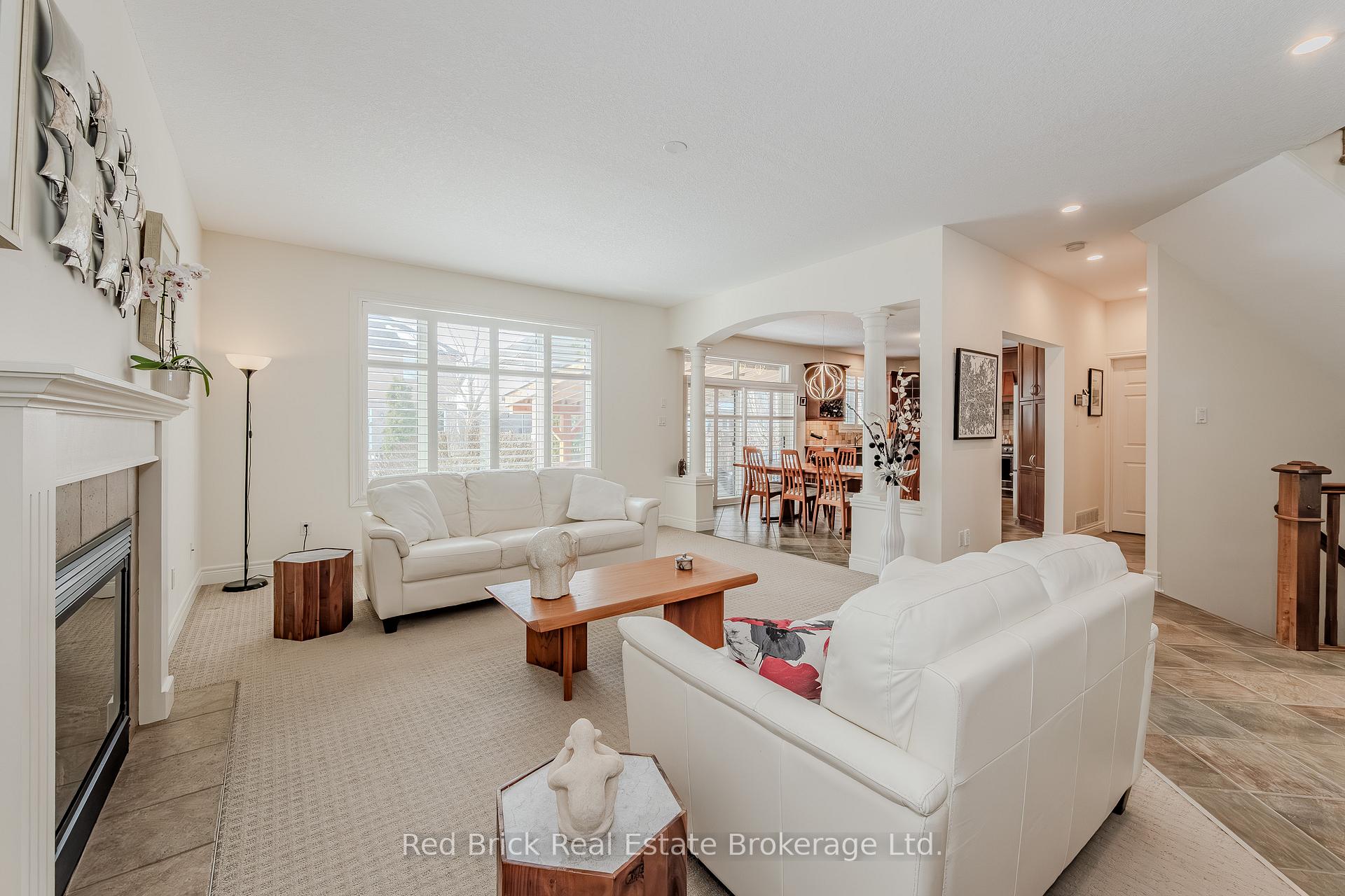 Photo 8 of 5 Bright Lane, Guelph, Pineridge/Westminster Woods — HOMEH