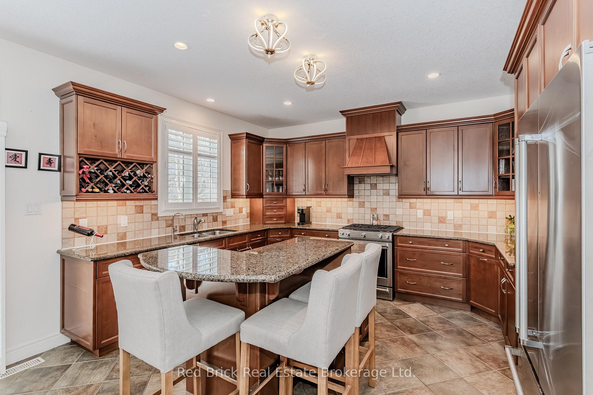 Photo 11 of 5 Bright Lane, Guelph, Pineridge/Westminster Woods — HOMEH