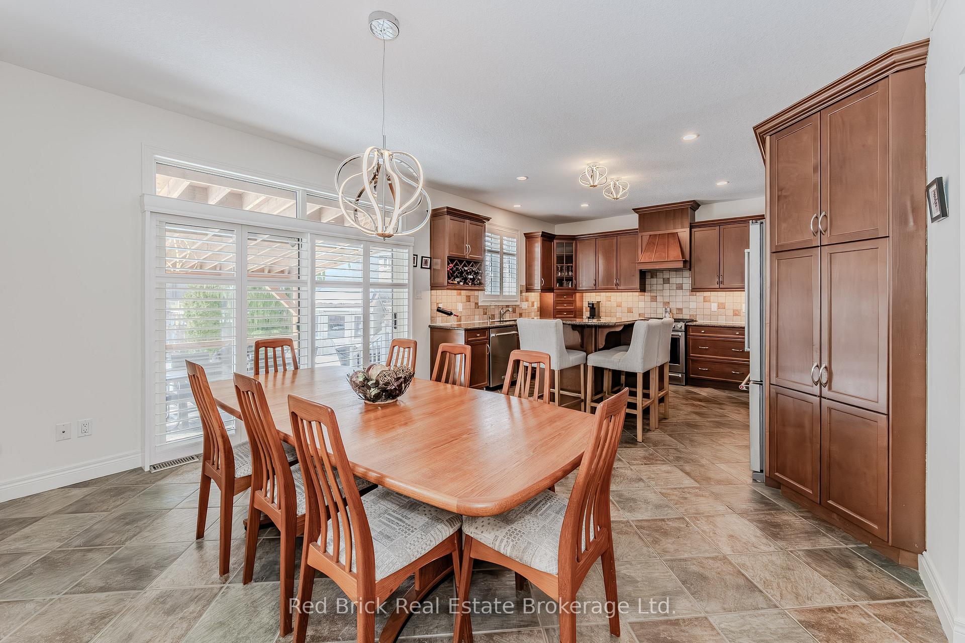 Photo 12 of 5 Bright Lane, Guelph, Pineridge/Westminster Woods — HOMEH