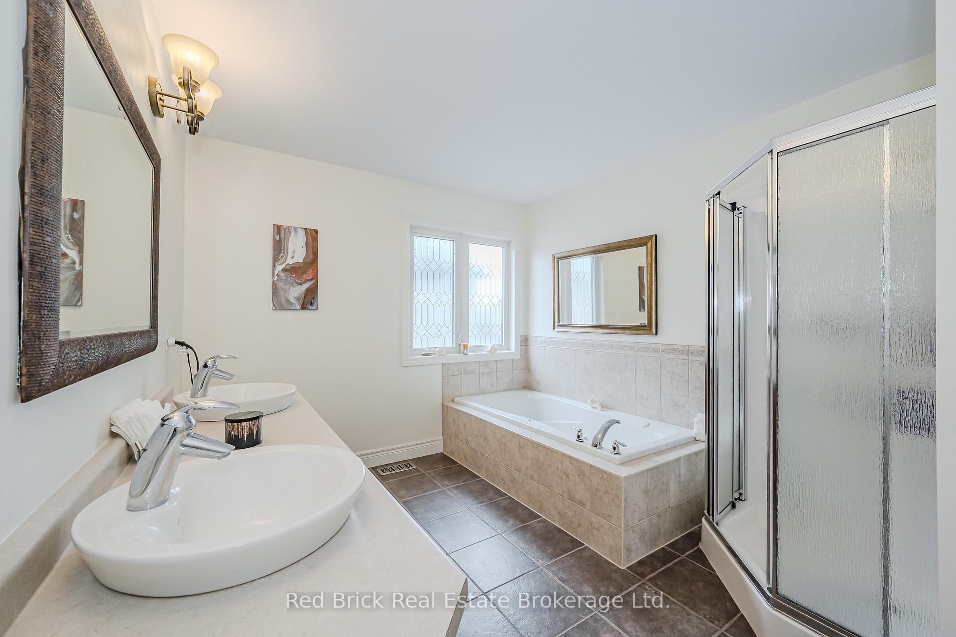 Photo 19 of 5 Bright Lane, Guelph, Pineridge/Westminster Woods — HOMEH