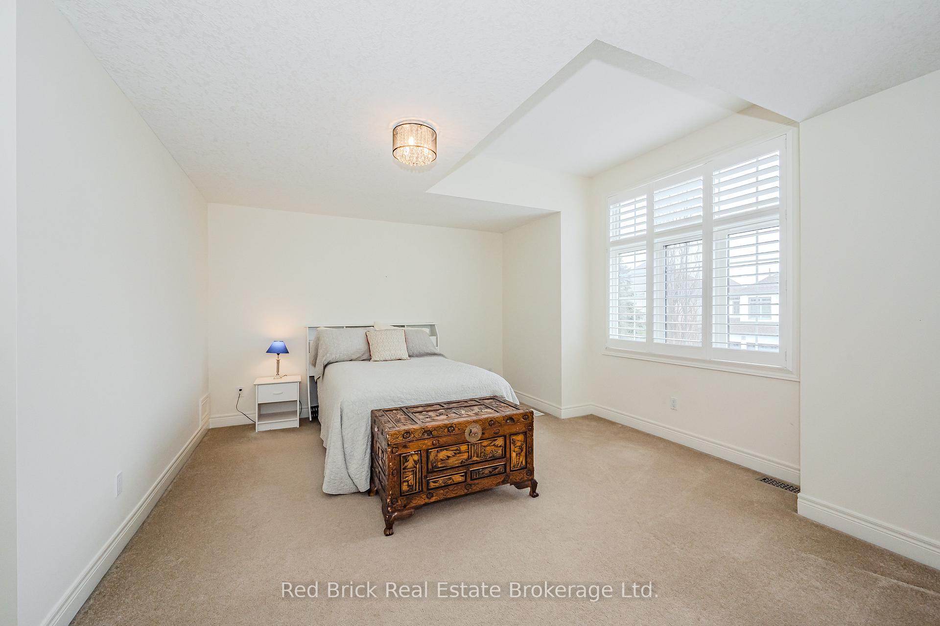 Photo 21 of 5 Bright Lane, Guelph, Pineridge/Westminster Woods — HOMEH
