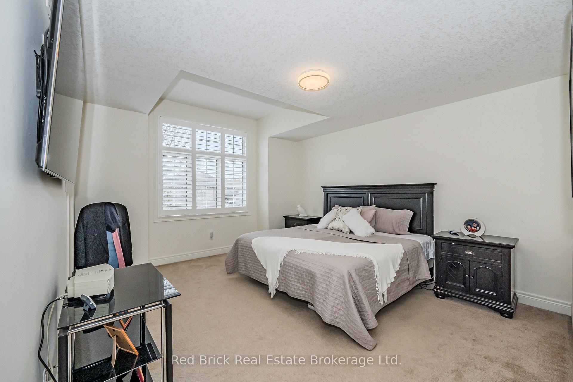 Photo 23 of 5 Bright Lane, Guelph, Pineridge/Westminster Woods — HOMEH