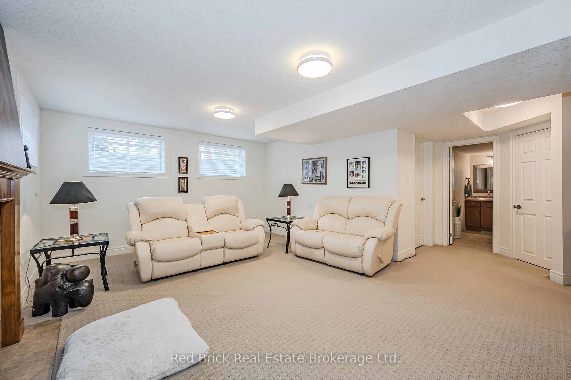 Photo 25 of 5 Bright Lane, Guelph, Pineridge/Westminster Woods — HOMEH