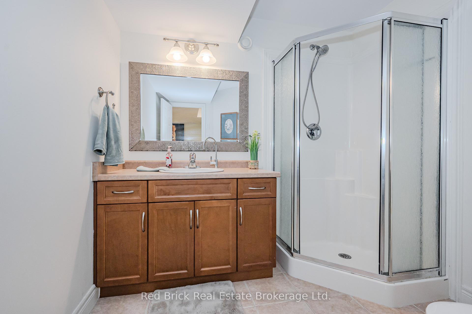 Photo 28 of 5 Bright Lane, Guelph, Pineridge/Westminster Woods — HOMEH