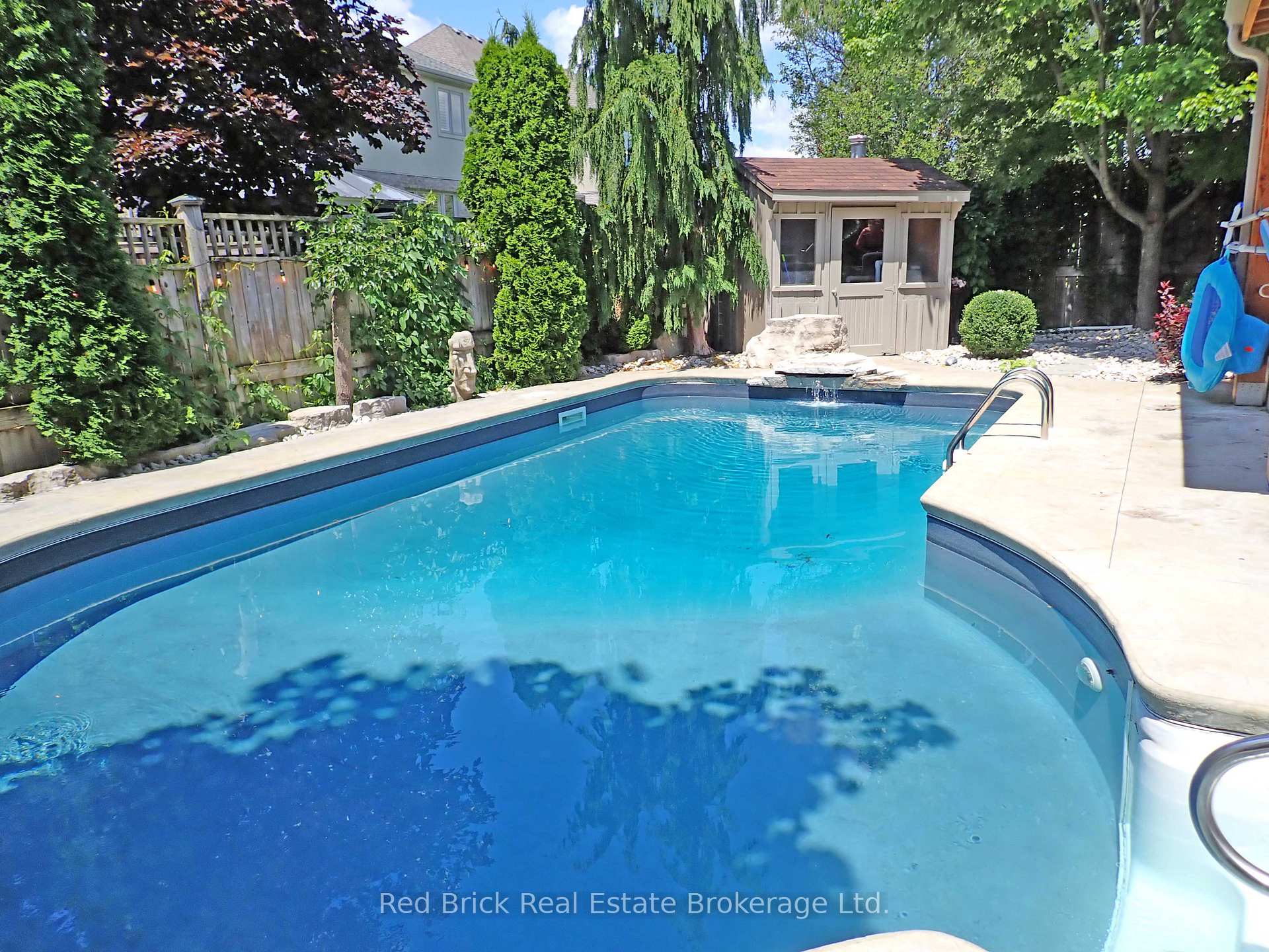 Photo 35 of 5 Bright Lane, Guelph, Pineridge/Westminster Woods — HOMEH