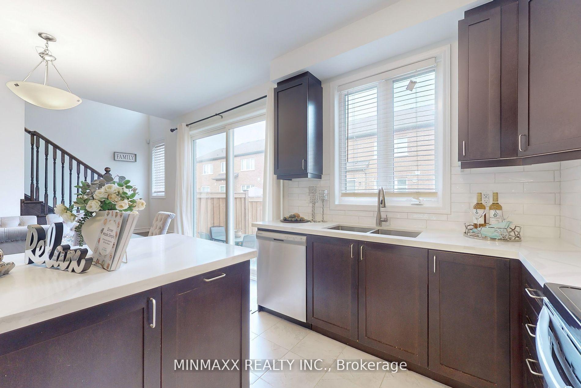 Photo 17 of 1263 Wintergreen Place, Milton, Cobban — HOMEH