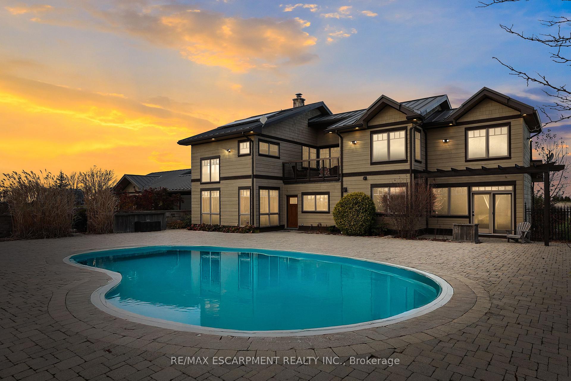 Photo 6 of 331 Russ Road, Grimsby, Grimsby Escarpment — HOMEH