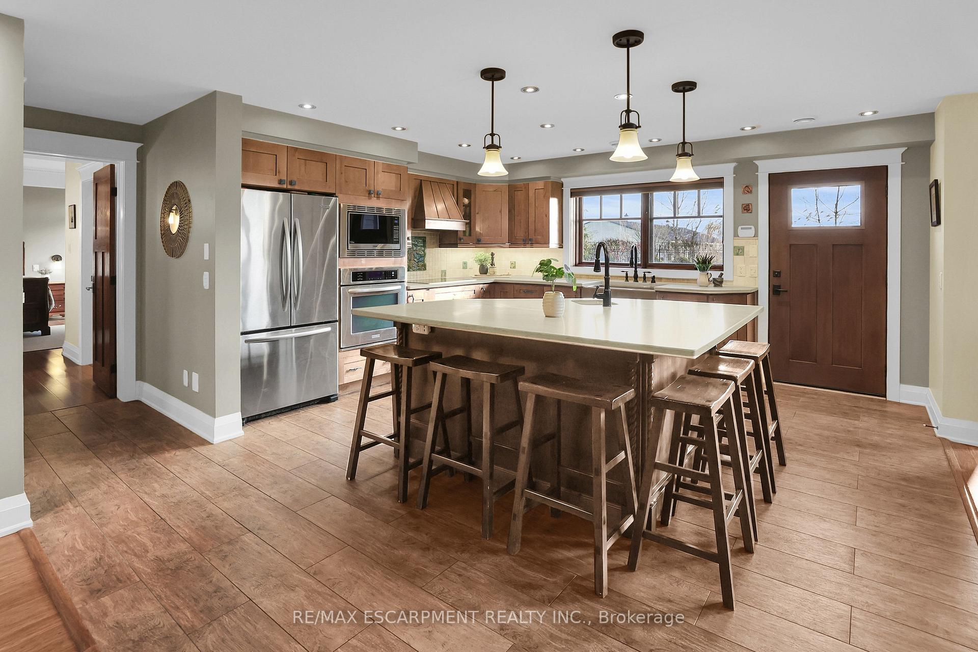 Photo 12 of 331 Russ Road, Grimsby, Grimsby Escarpment — HOMEH
