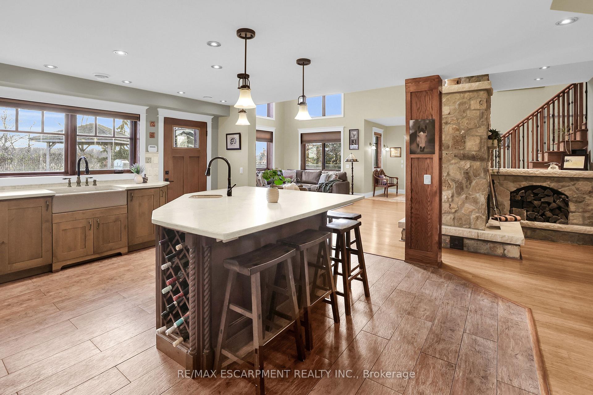 Photo 14 of 331 Russ Road, Grimsby, Grimsby Escarpment — HOMEH