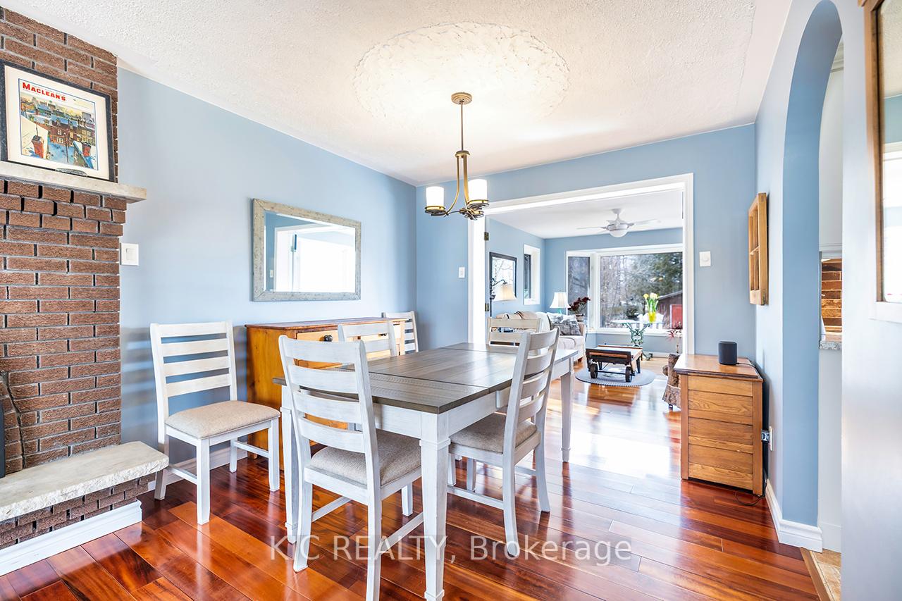 Photo 35 of 93 Bond Street W, Kawartha Lakes, Fenelon Falls — HOMEH