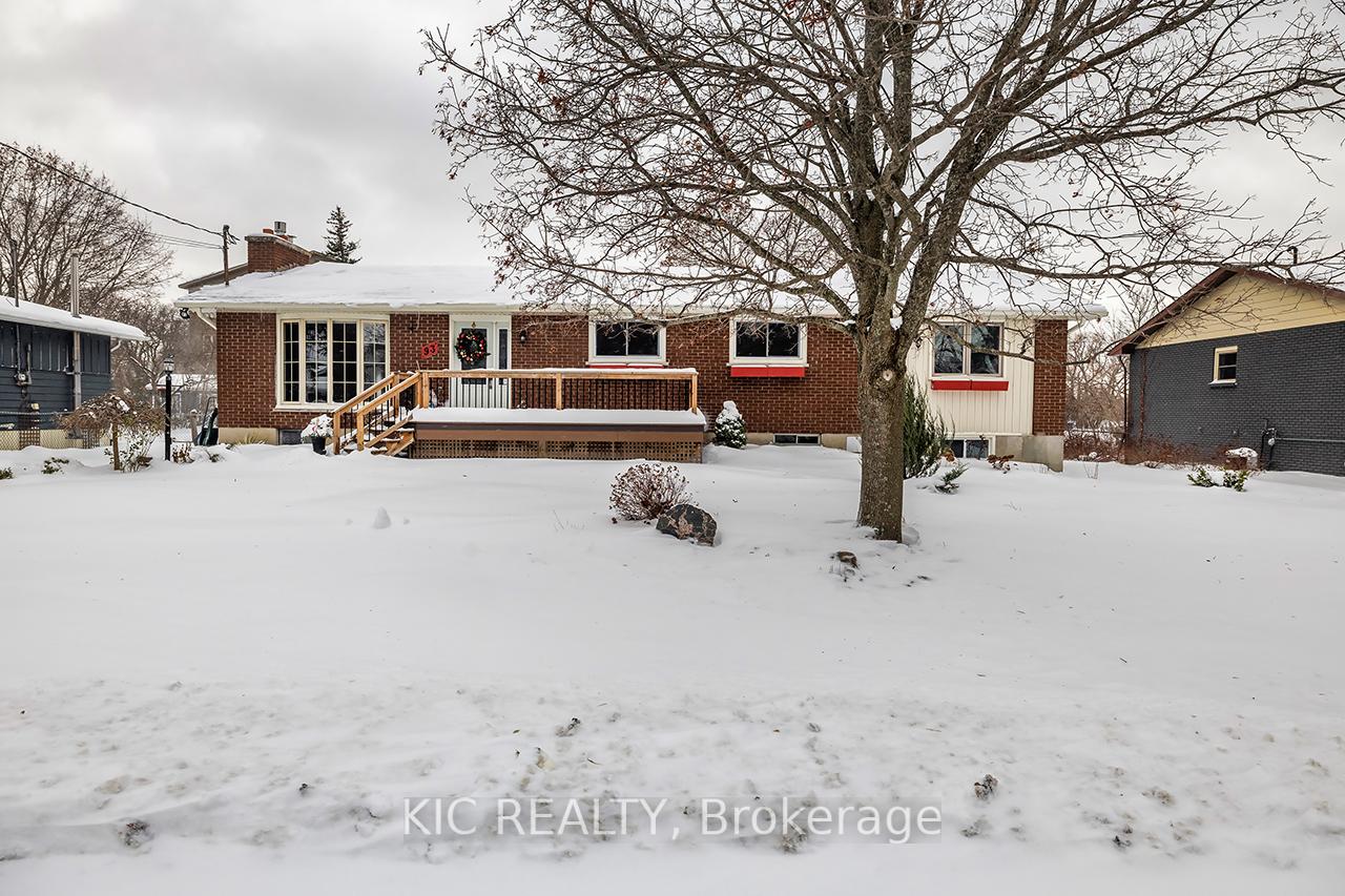 Photo 1 of 93 Bond Street W, Kawartha Lakes, Fenelon Falls — HOMEH