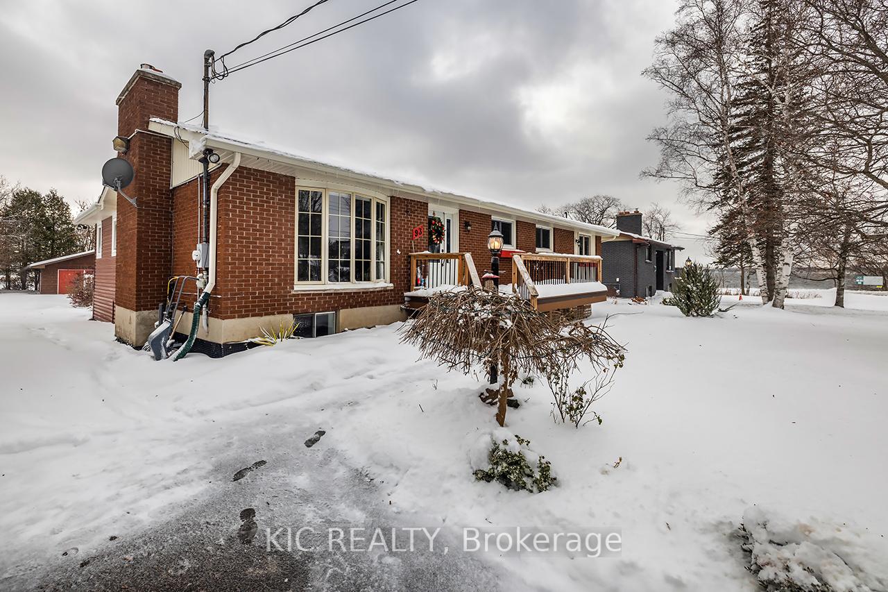Photo 5 of 93 Bond Street W, Kawartha Lakes, Fenelon Falls — HOMEH