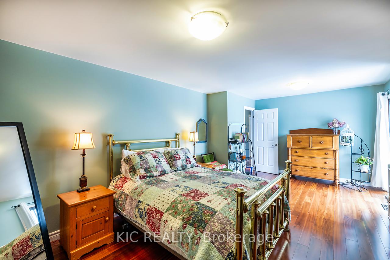 Photo 44 of 93 Bond Street W, Kawartha Lakes, Fenelon Falls — HOMEH