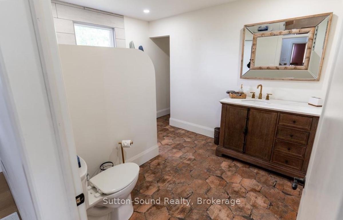 Photo 11 of 657 Brant Waterloo Road E, Brant, South Dumfries — HOMEH