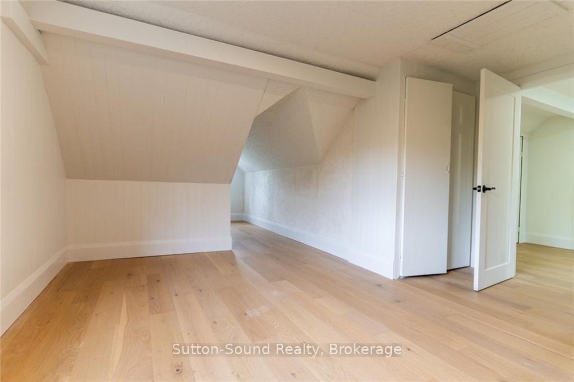 Photo 26 of 657 Brant Waterloo Road E, Brant, South Dumfries — HOMEH