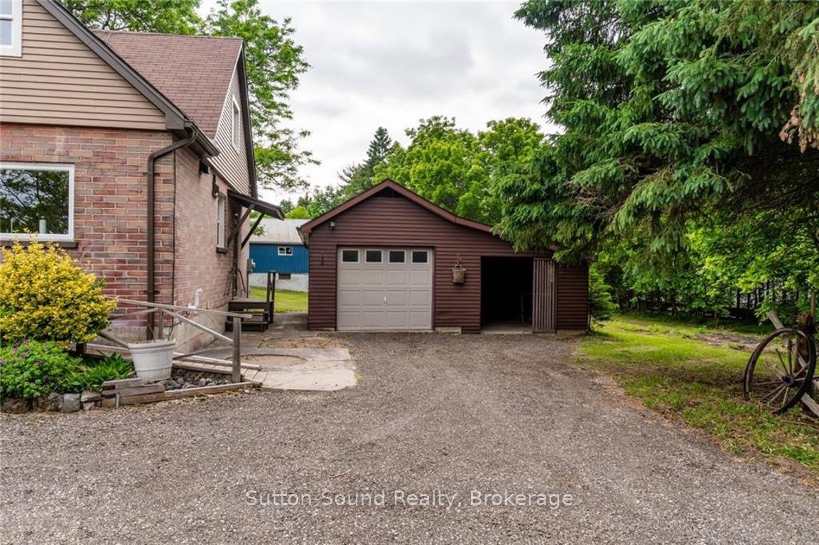Photo 34 of 657 Brant Waterloo Road E, Brant, South Dumfries — HOMEH