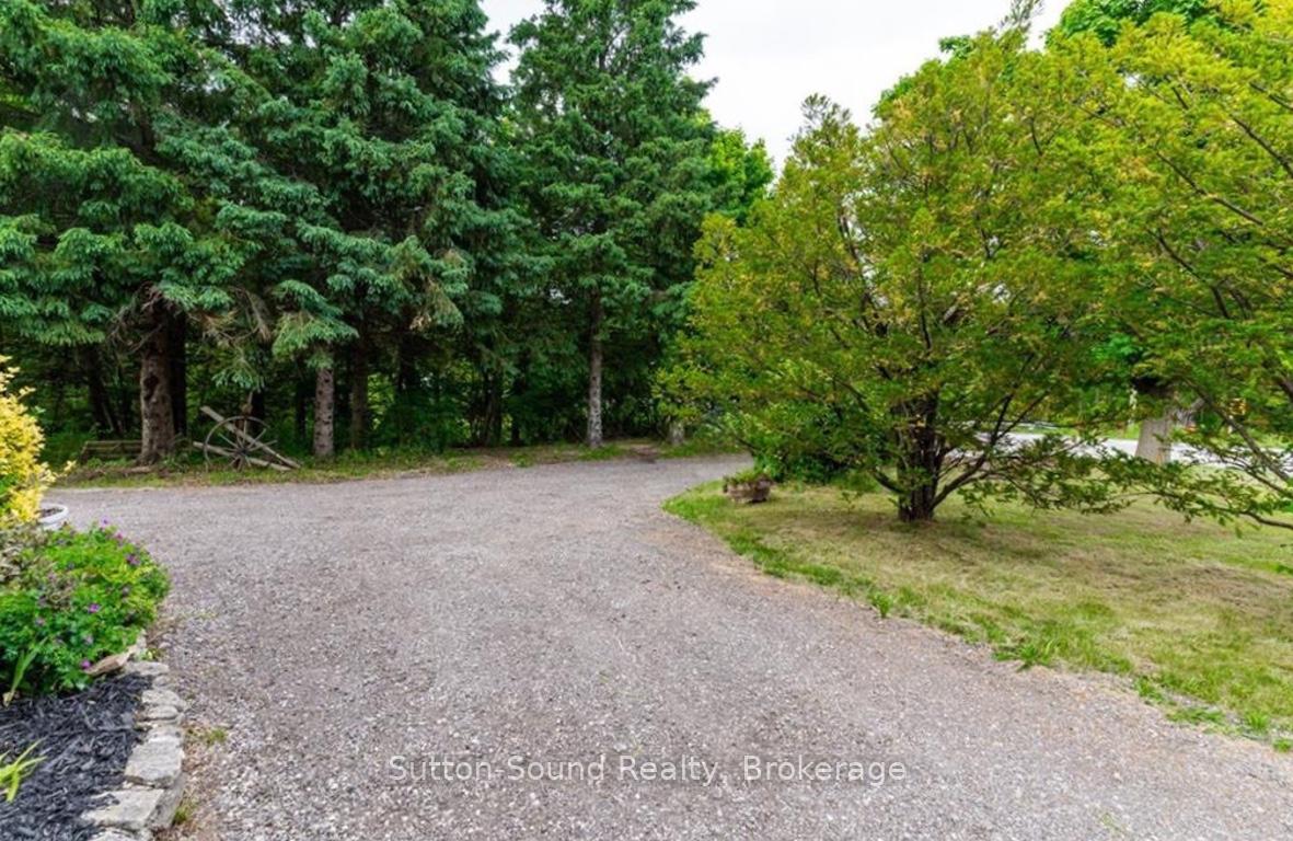 Photo 35 of 657 Brant Waterloo Road E, Brant, South Dumfries — HOMEH