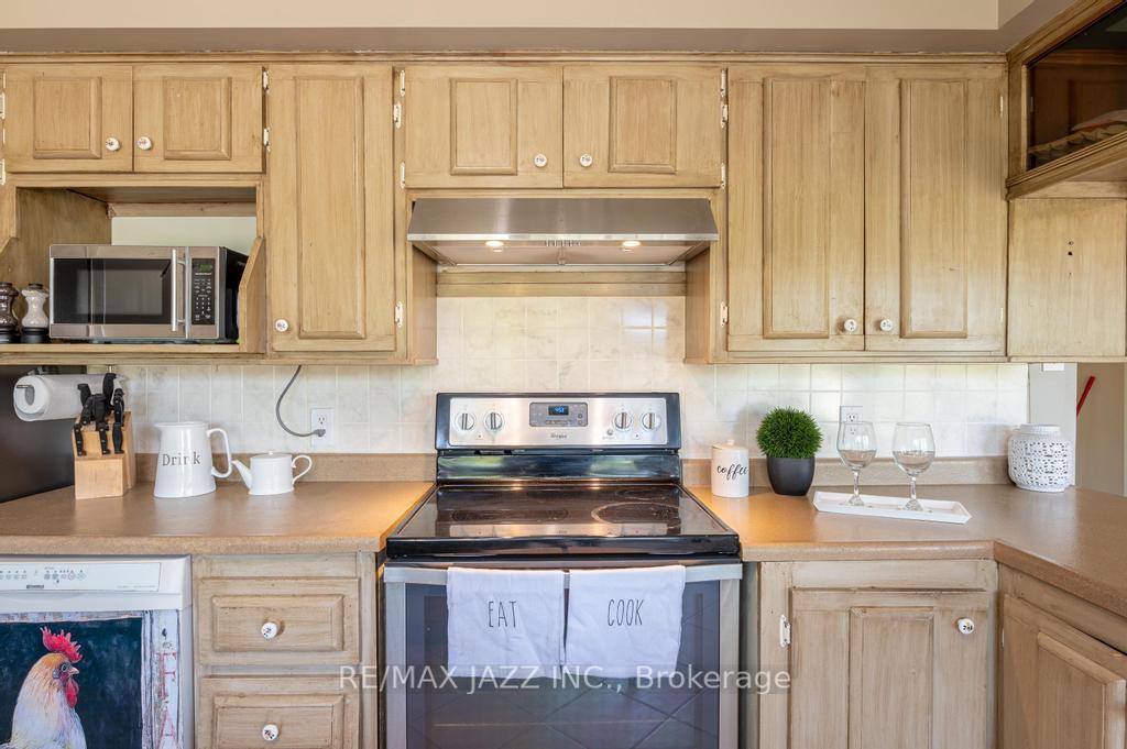 Photo 5 of 243 Cameron Road, Kawartha Lakes, Fenelon — HOMEH