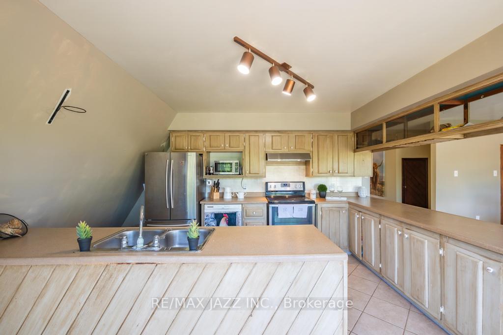 Photo 7 of 243 Cameron Road, Kawartha Lakes, Fenelon — HOMEH