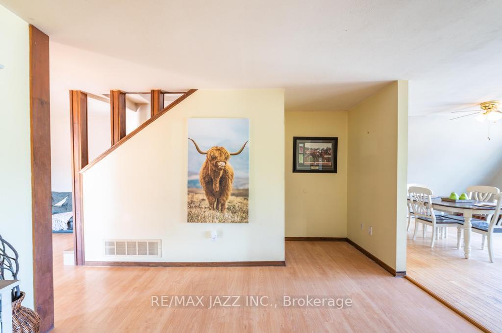 Photo 10 of 243 Cameron Road, Kawartha Lakes, Fenelon — HOMEH