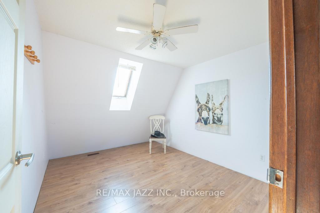 Photo 18 of 243 Cameron Road, Kawartha Lakes, Fenelon — HOMEH